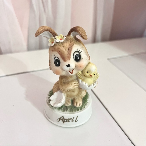 Vintage April Birthday Month Easter Bunny Chick Ceramic Figurine - Picture 1 of 4